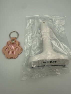 TUFFYUKI Cat Deshedding Brush & Paw Keychain Set